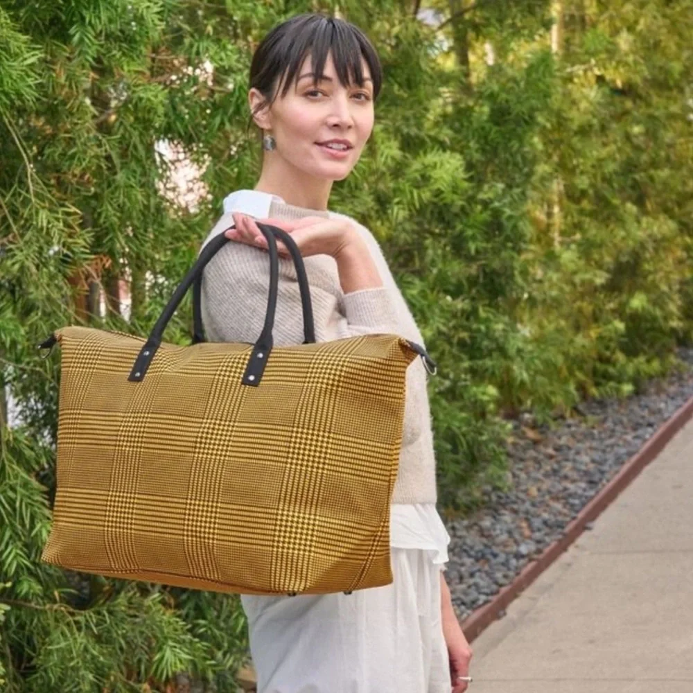 NWT- Lulu Dharma - Fraiser weekender bag Color - yellow/black plaid - Picture 3 of 8